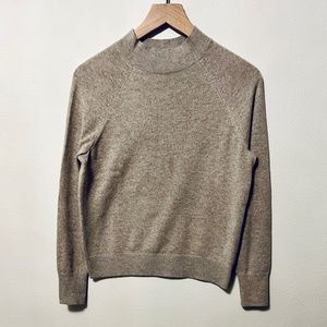 Everlane Oatmeal Cashmere sweater